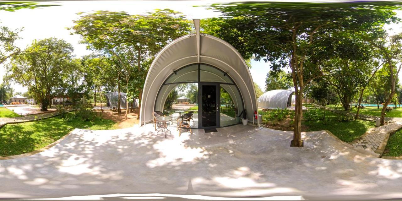 Nivadoo Resort Sigiriya Buitenkant foto The "Bubble"